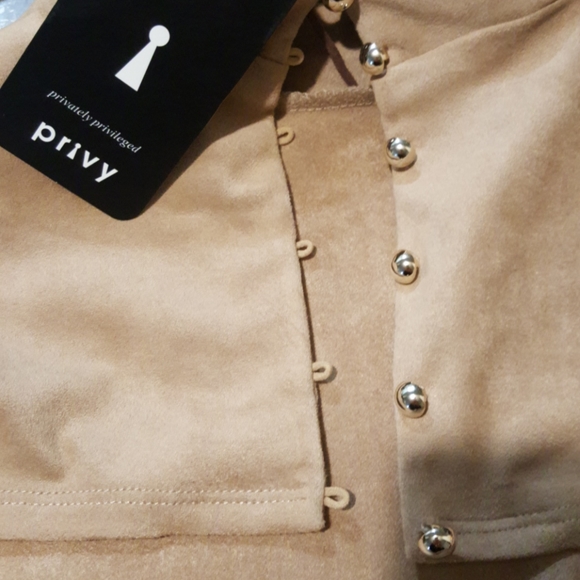 NWT SUEDE DRESS SIZE MEDIUM WITH BACK CUT OUT - Picture 8 of 11